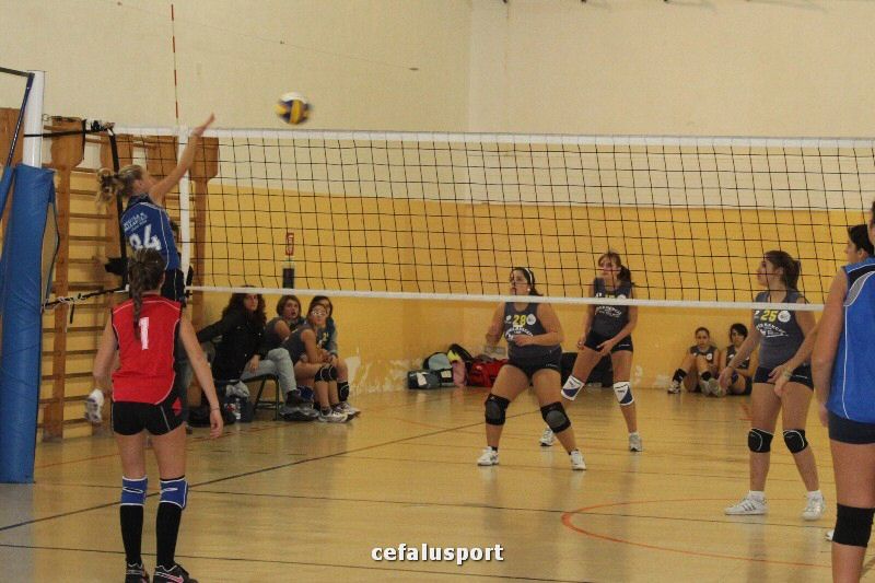 111116 volley 148y_tn.jpg